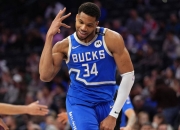 字母哥惊艳全场，国王助攻爆棚，迎来胜利逆转取胜！